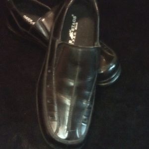 Men's 9D black Deer Stag slip on dress shoe